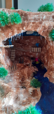 Wannabe-Spelunkers Get Creative!