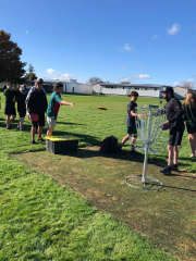 Year 10s learn to play Disc Golf!