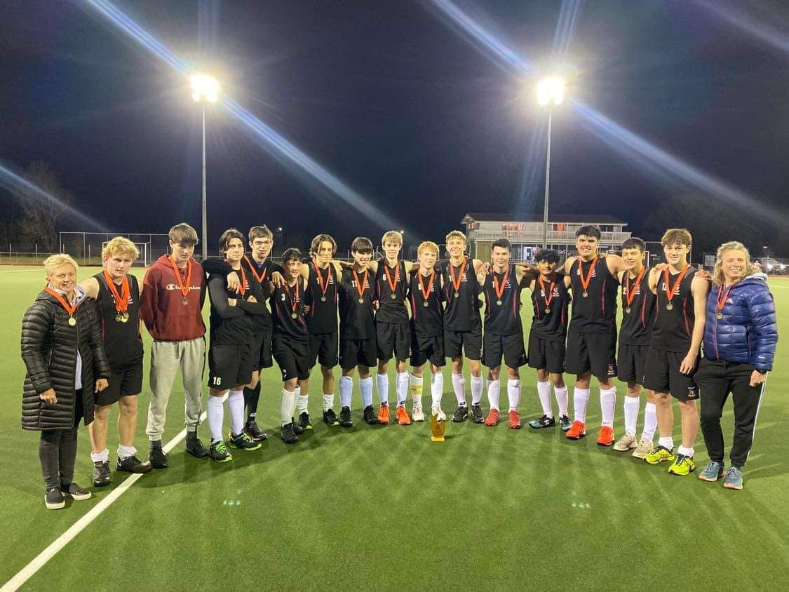 Hockey Boys win Intercity Division 2 Competition!